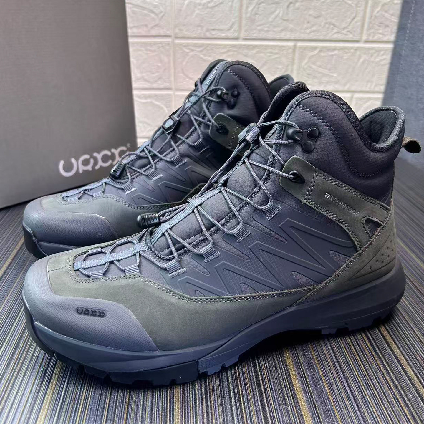 High Top Hiking Leather Shoes  - огляд і ціна Streetwear Outdoor Brand
