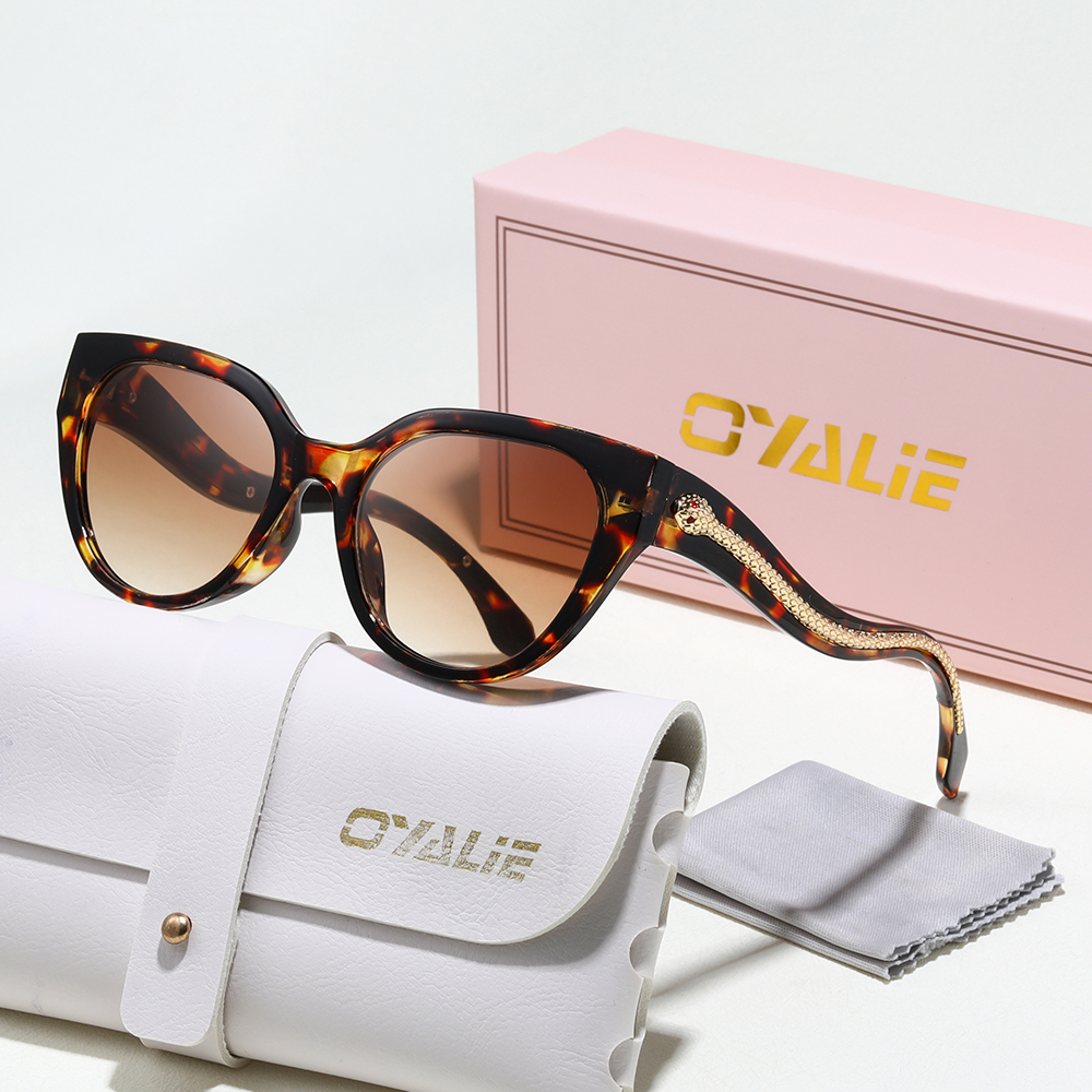 Oyalie Women's Fashionable Cat - огляд і ціна Streetwear Brand With Eye
